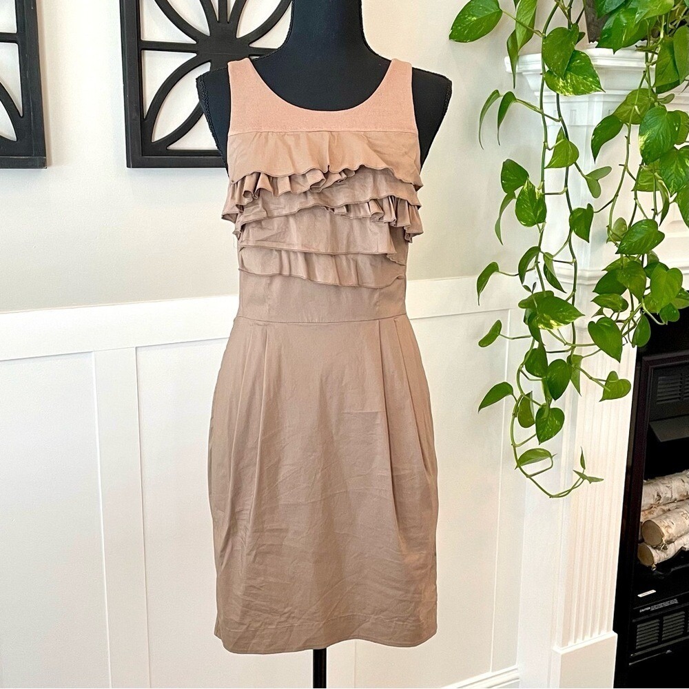 BCBGMaxAzria Size 2 Sleeveless Ruffled Tiered Scoop Neck Sheath Dress Mocha